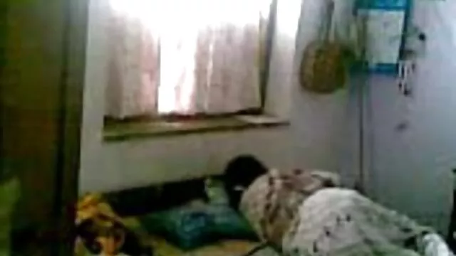 医生-贝蒂活饲料部分6-24-01 印度铁杆性