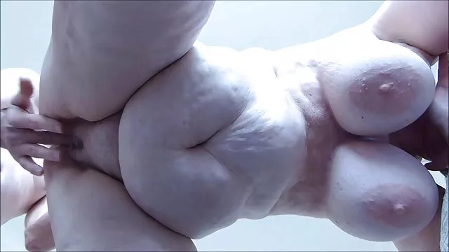 Sexuallybroken-2015年11月4日-内衣莎拉在深喉 印度真正的性爱