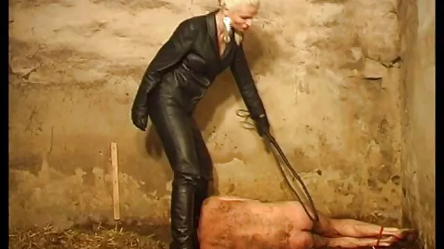 ShinyB-Chrissy玛丽. 印度大学的性别 在舞蹈课1之后被绑起来。 B部分