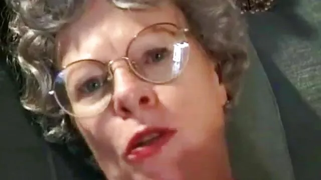 Hd 顶印度色情 Nova是一个Behol(e)d