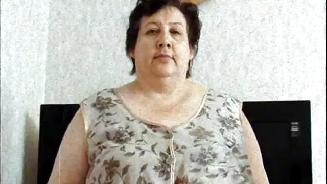 所有DeGray了他的喉咙。 印度的性爱场面