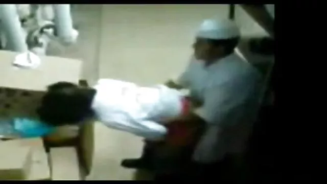 奴隶在卧室包9(1997-2016)) 印度属维尔京色情